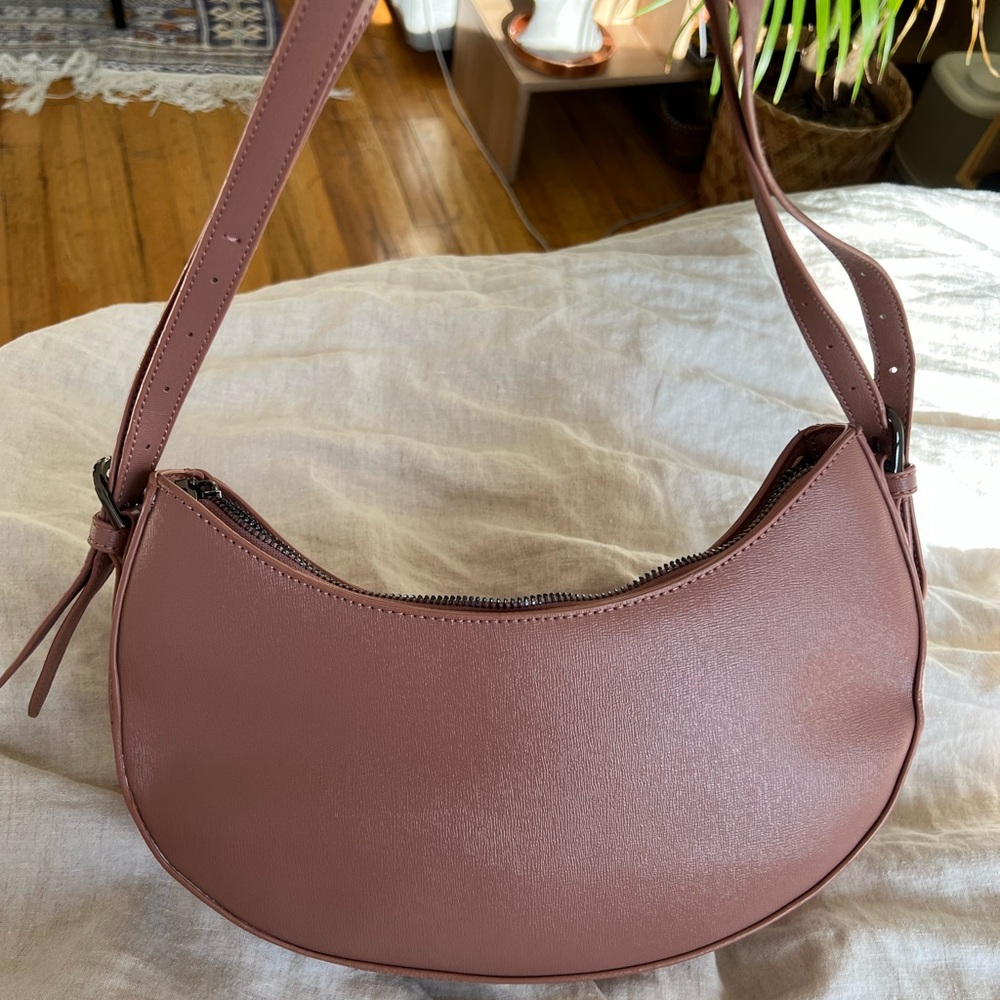 Keyli shoulder bag. Never worn